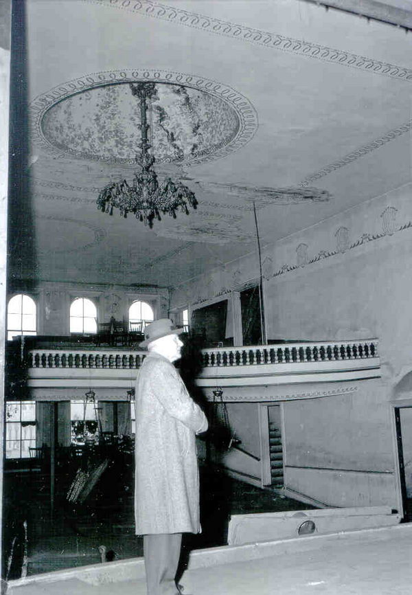 Albion Opera House - 1957 Photo Of Hadley Sheldon From Albion Website